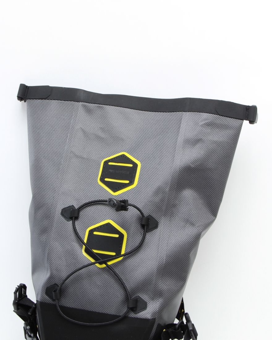 サドルバッグ 9L 【EXPEDITION SADDLE PACK/ コンパクト】｜APIDURA
