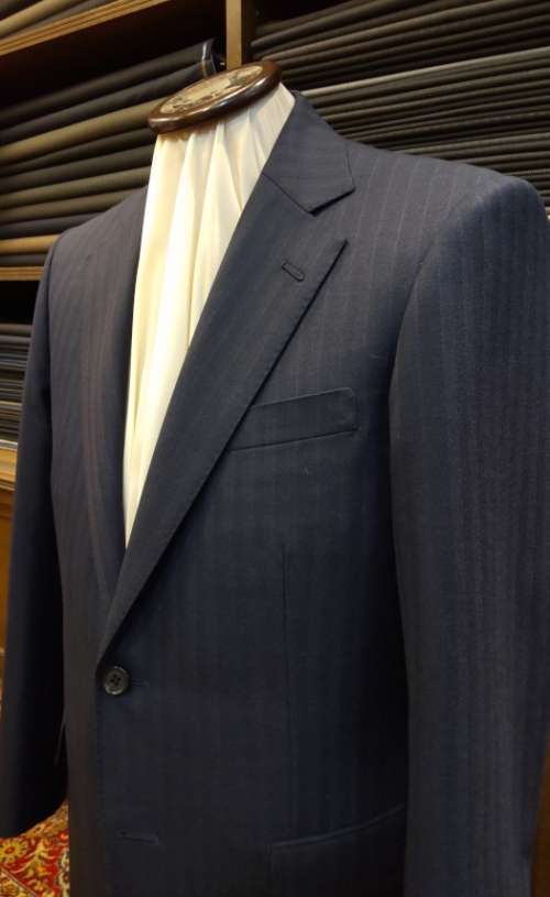 スキャバル 紺色ストライブスーツ - ブログ｜大阪のオーダースーツ専門
