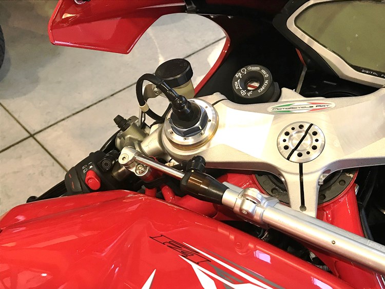 MVアグスタ OHLINS電子制御サスペンション用ハーネスカバー｜新着情報