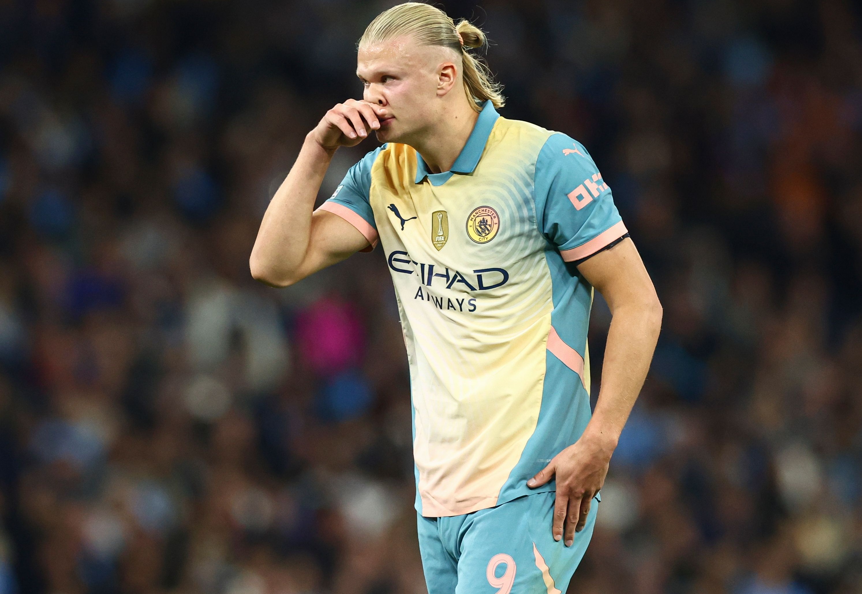 Man City debut 'Oasis kit' but unveiling massively backfires as