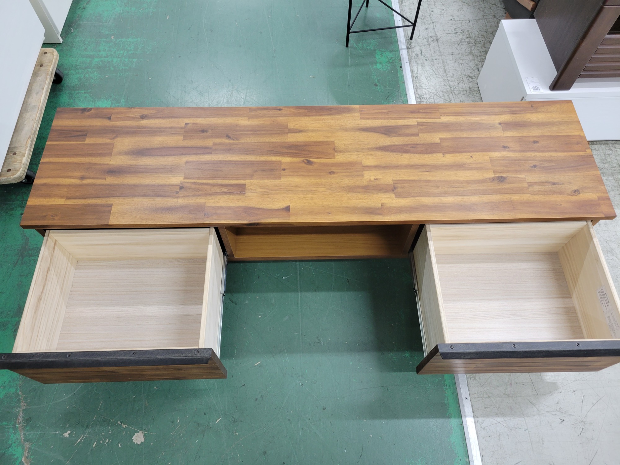 中古家具地域最大級！】UNICO(ウニコ) SWELLAシリーズ テレビボードが