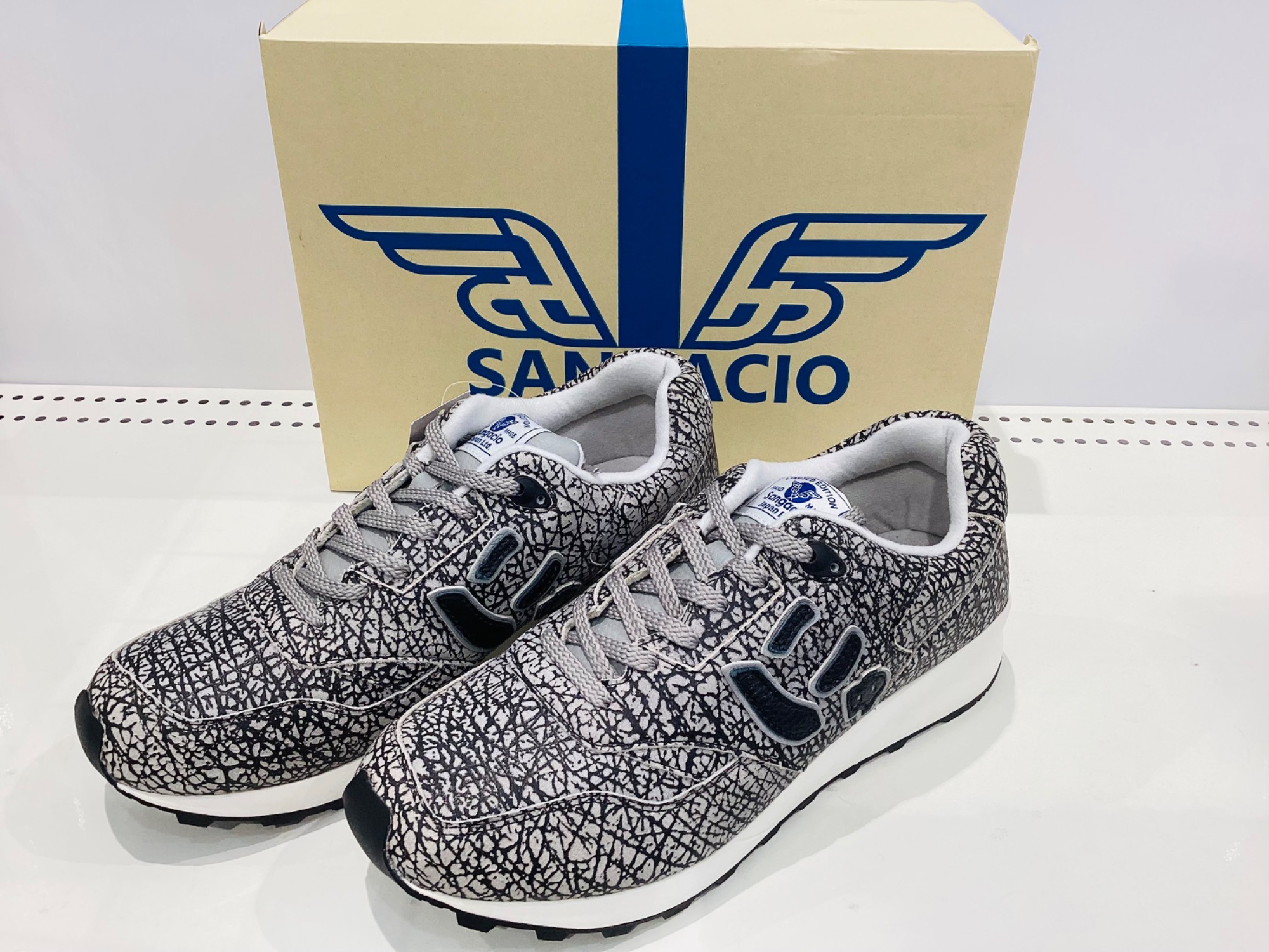 SANGACIO サンガッチョ】にゅ～ずスニーカー ELEPHANTモデルのご紹介