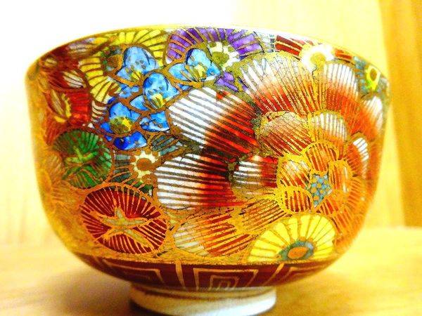 一点モノの魅力。十四代 沈壽官作 苗代川焼茶碗のご紹介です。【東大阪