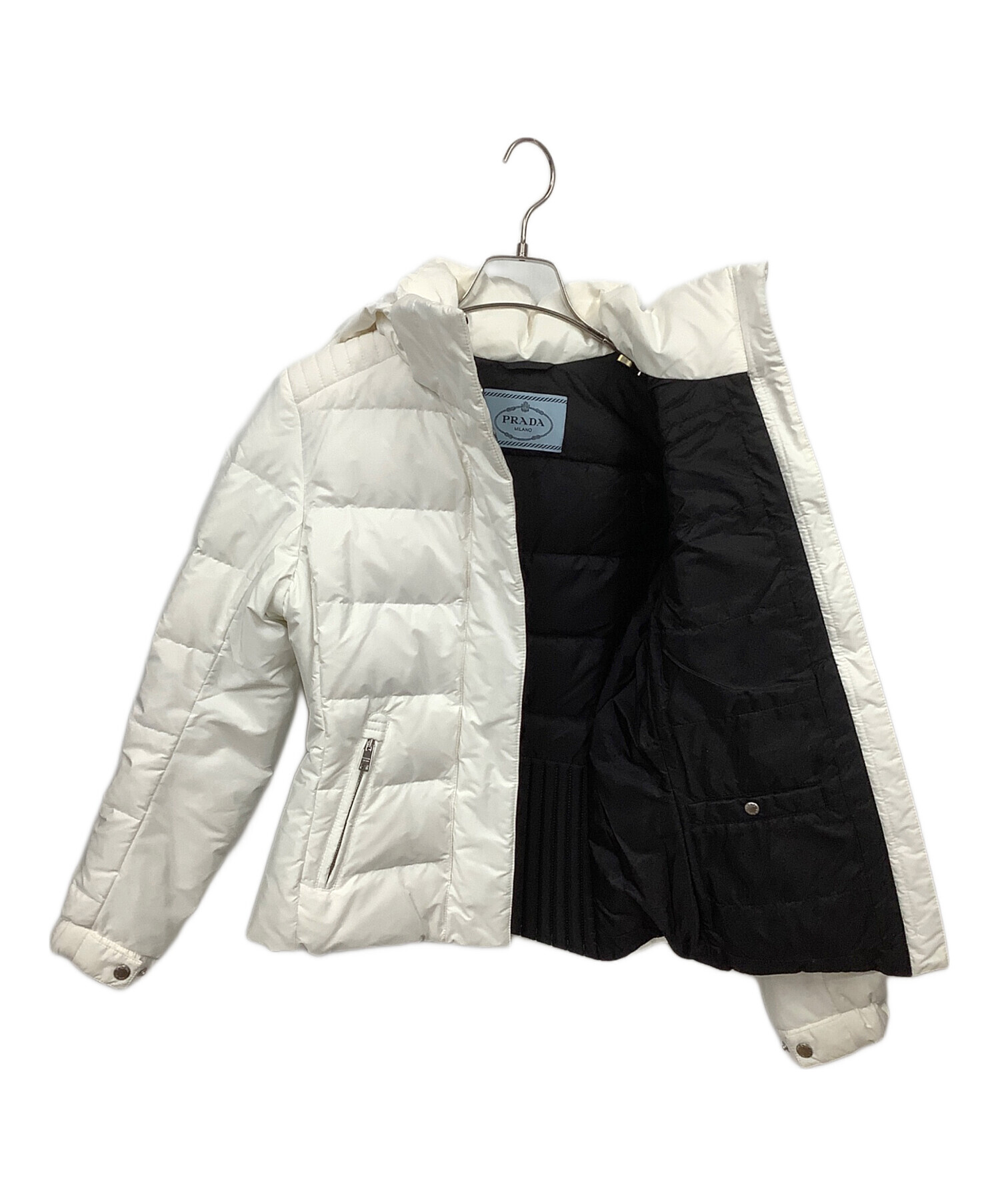 中古・古着通販】PRADA (プラダ) ダウンジャケット ホワイト ホワイト