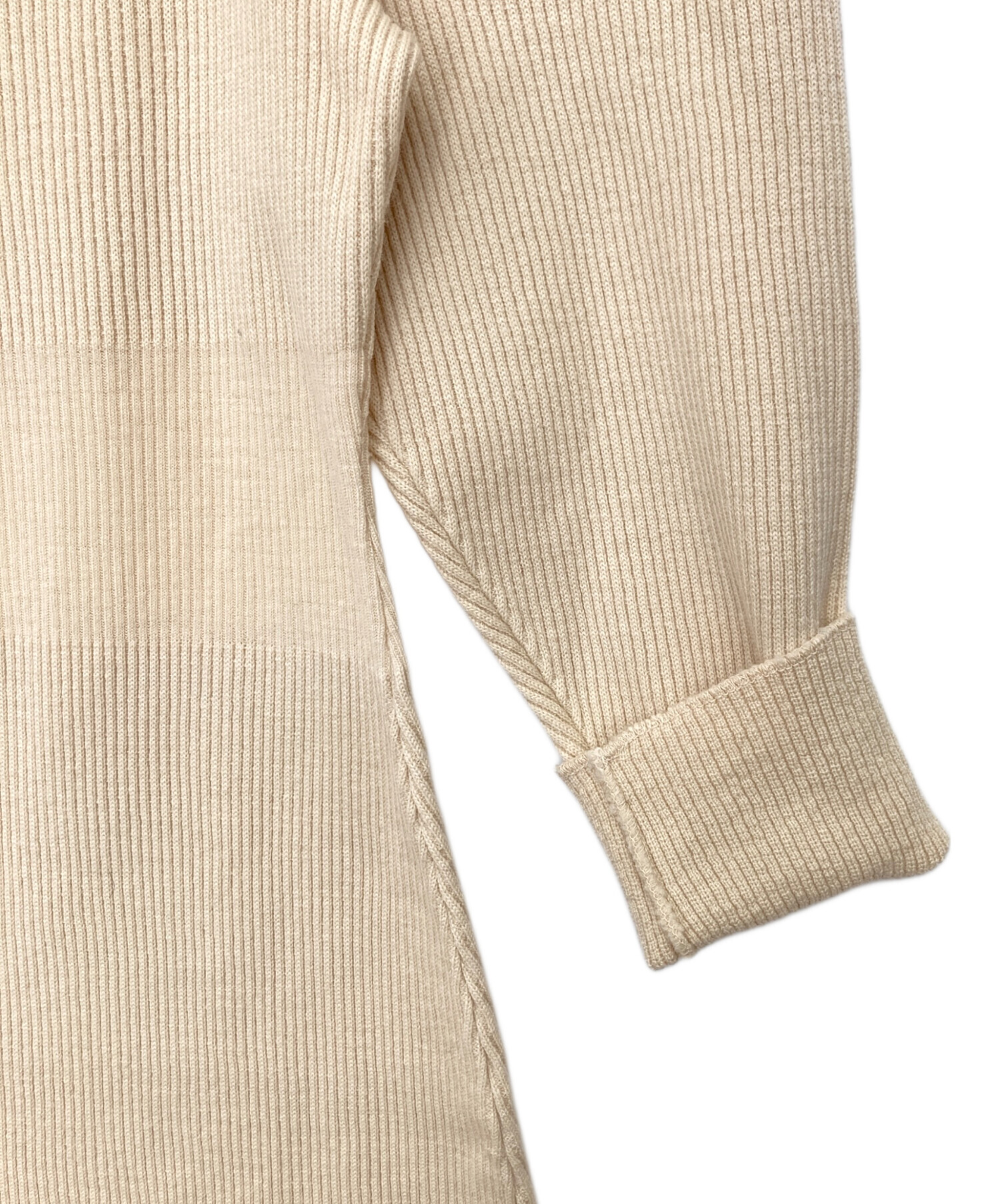 中古・古着通販】FUMIKA UCHIDA (フミカウチダ) Shrunken Wool U Neck