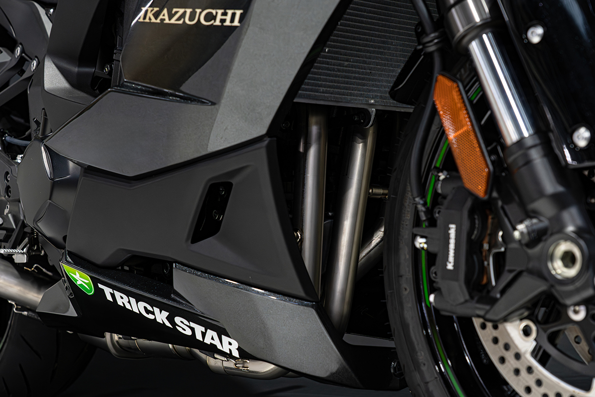 新製品情報】Ninja1100SX政府認証フルエキゾーストマフラーIKAZUCHI