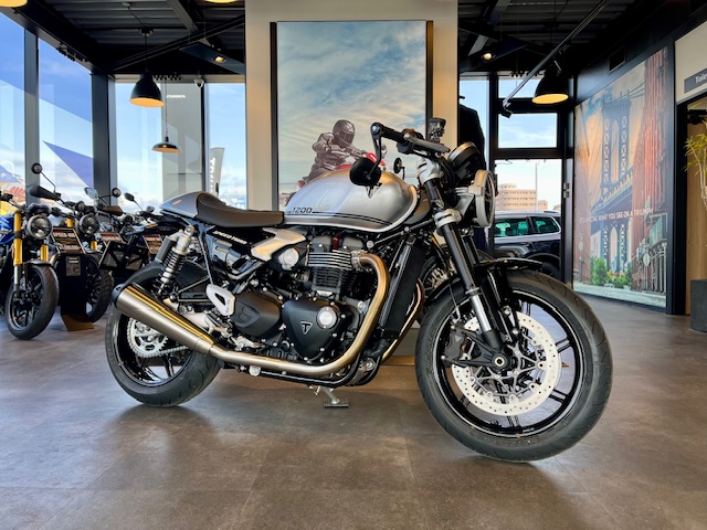 🎉納車御礼 スピードツイン1200 アルミニウムシルバー