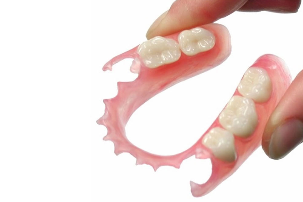 入れ歯・義歯 | 船橋市の歯医者｜津田沼前原コウノ歯科矯正歯科