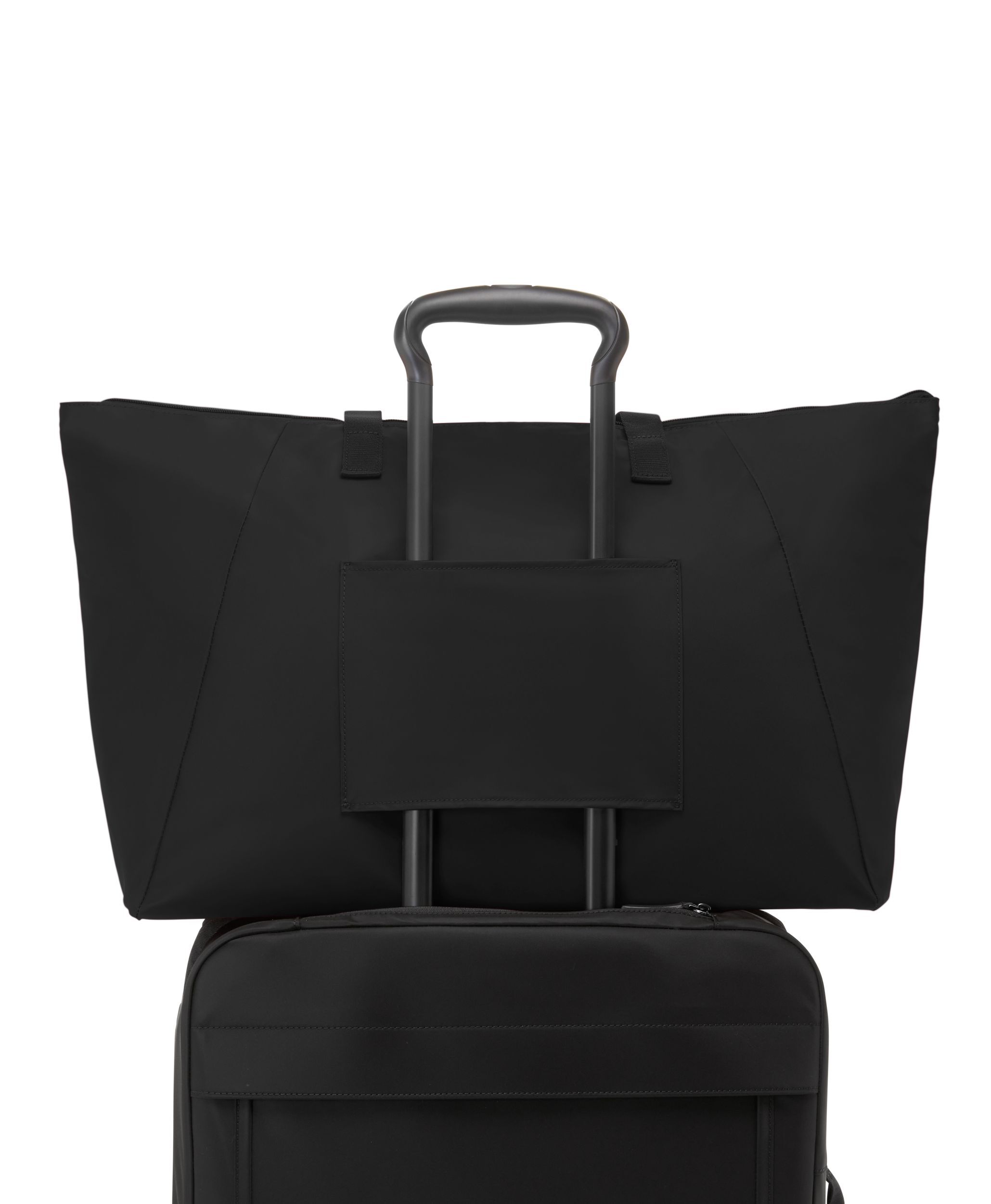 VOYAGEUR ジャスト・イン・ケース・トート ブラックガンメタル｜TUMI
