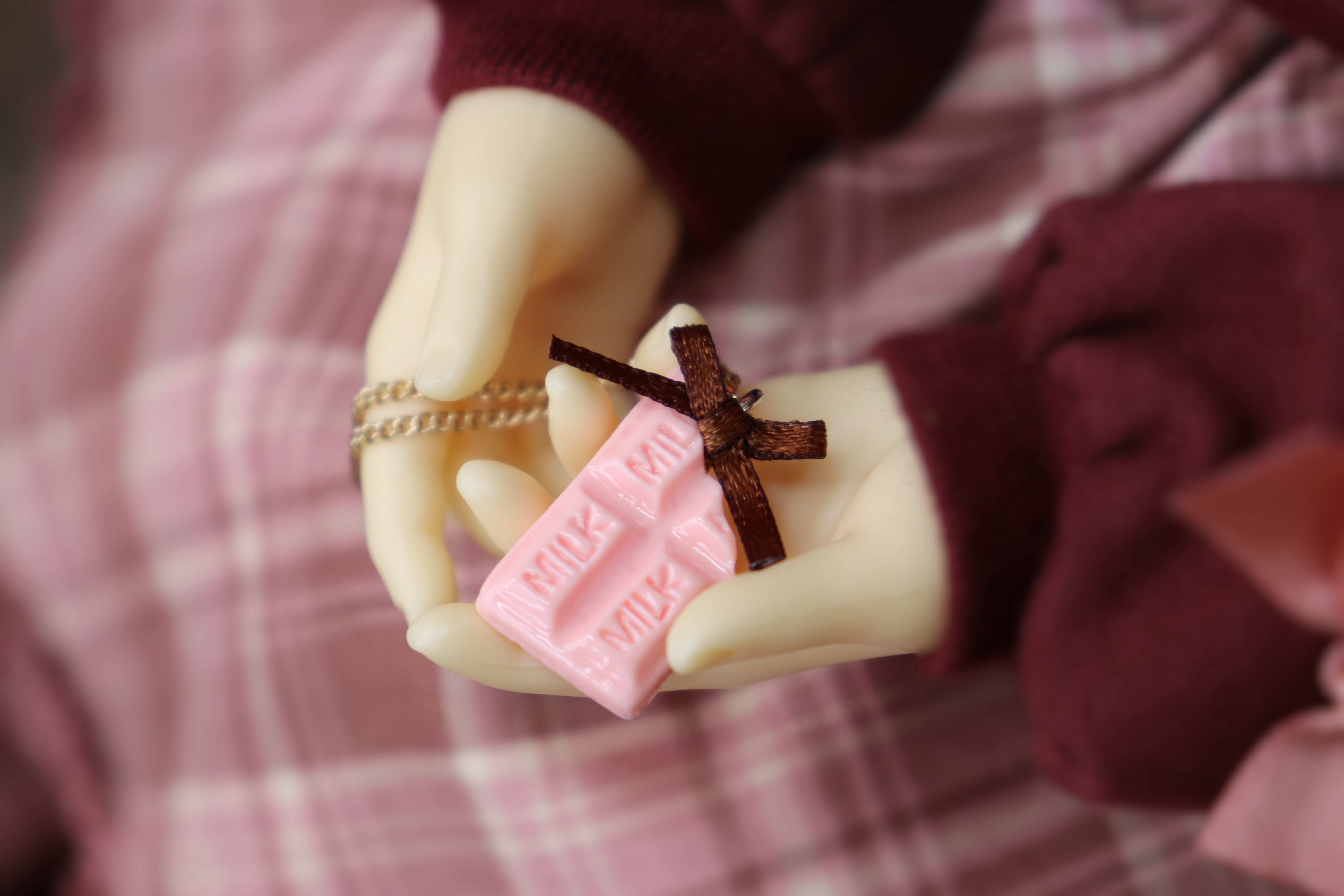 新作ドレス「メルティチョココーデ（ラズベリー）・ミニ」のご紹介