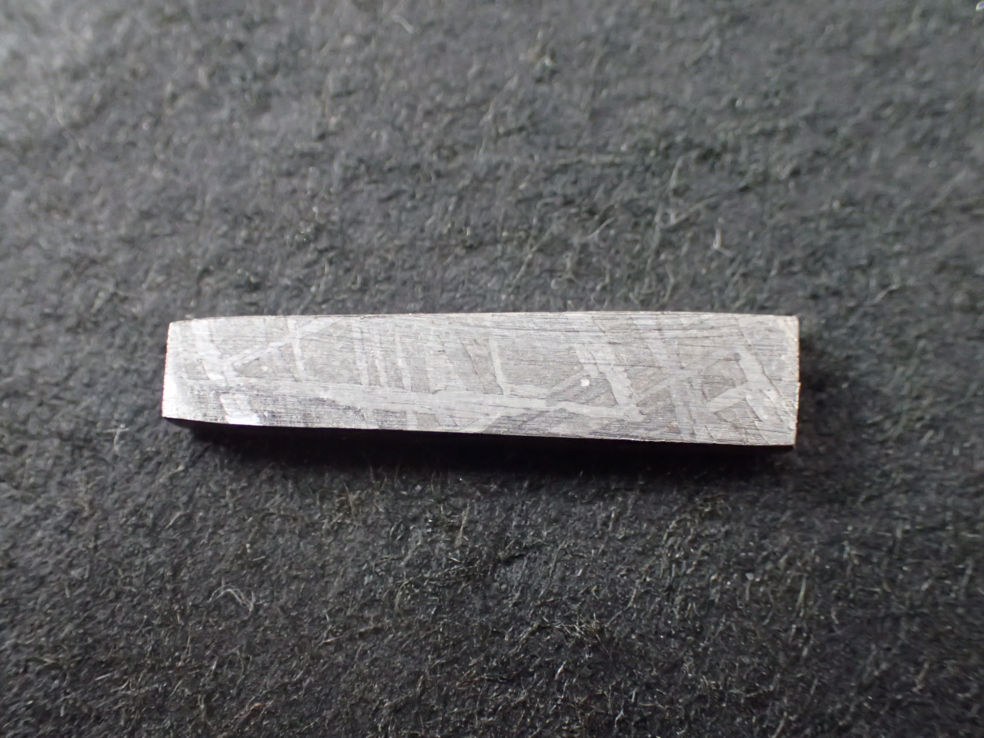 鉄ニッケル隕石（ギベオン） ｜石の販売専門店【vec stone club】