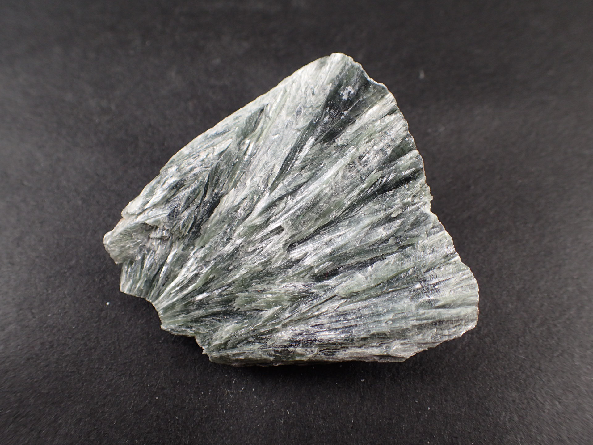 セラフィナイト ｜石の販売専門店【vec stone club】