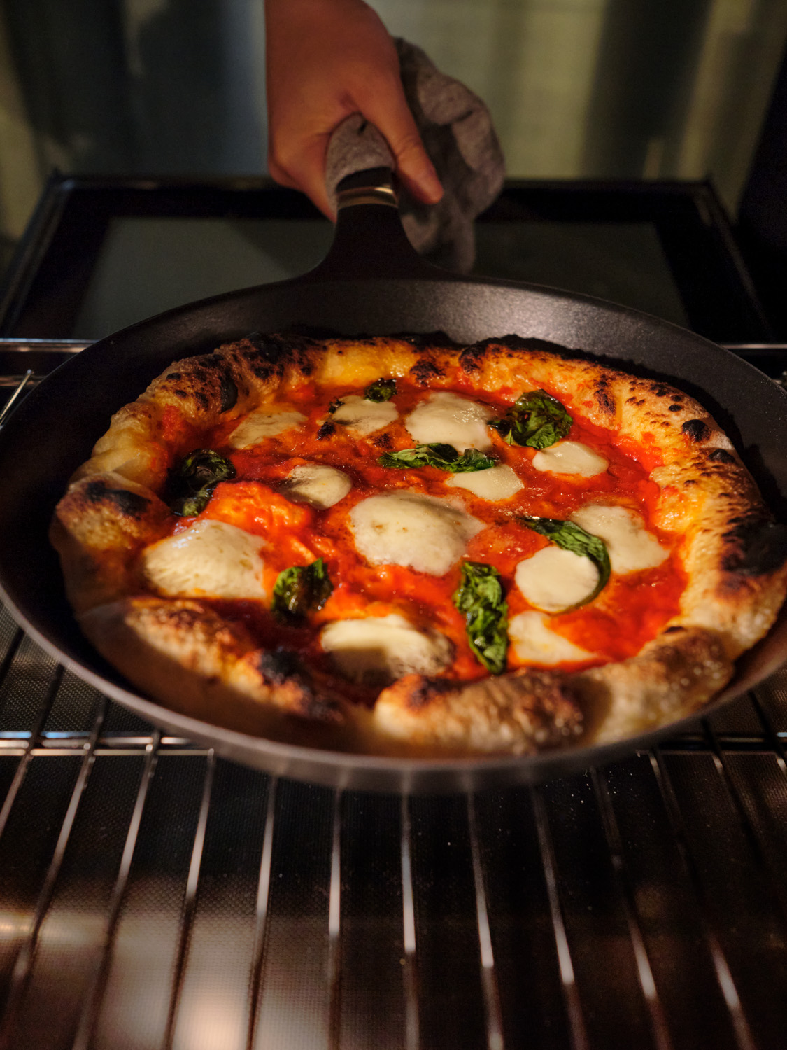 VERMICULAR FRYING PAN Oven-Safe Skillet DEBUT | 手料理と生きよう