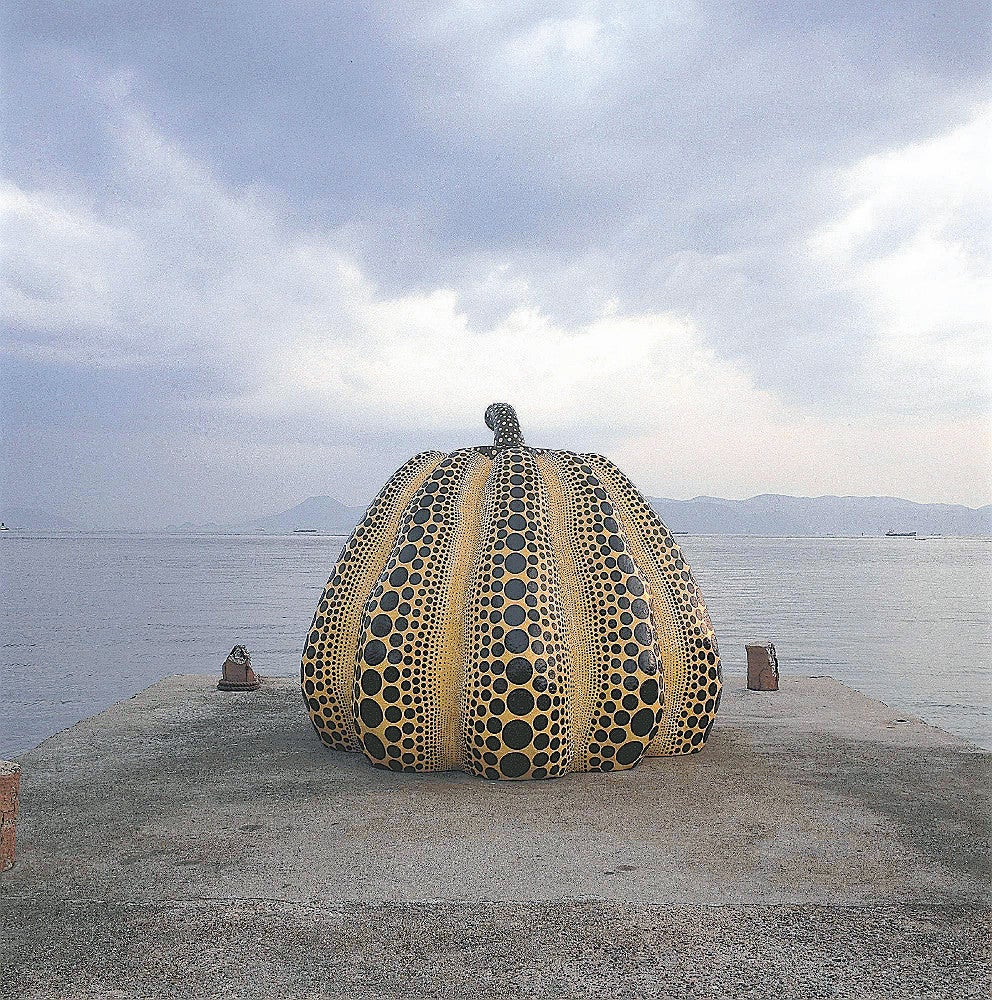 現代アートの島」草間弥生さんのオブジェ、海に流され破損 : 読売新聞