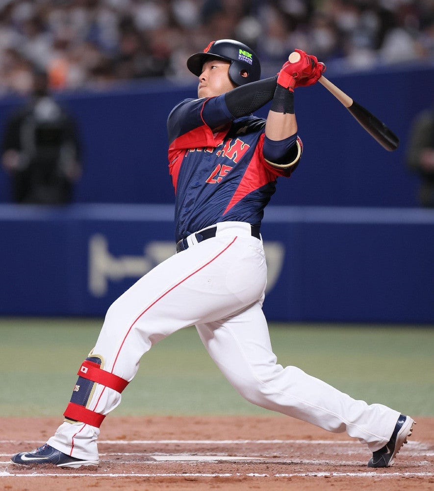 WBC侍ジャパン・岡本和真が7回決勝弾、チーム初本塁打 : 読売新聞