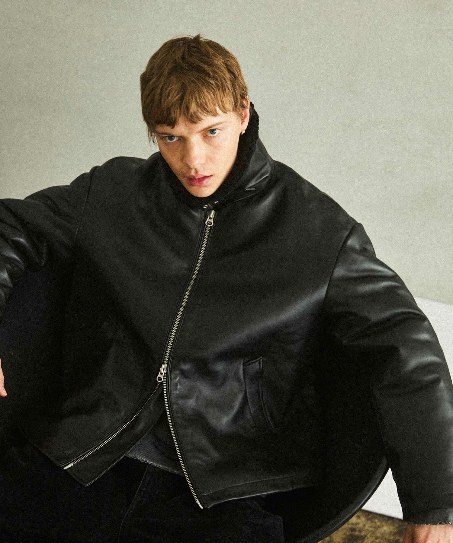 OPENING ACT] リアルレザームートンハイネックジャケット | OPENING ACT