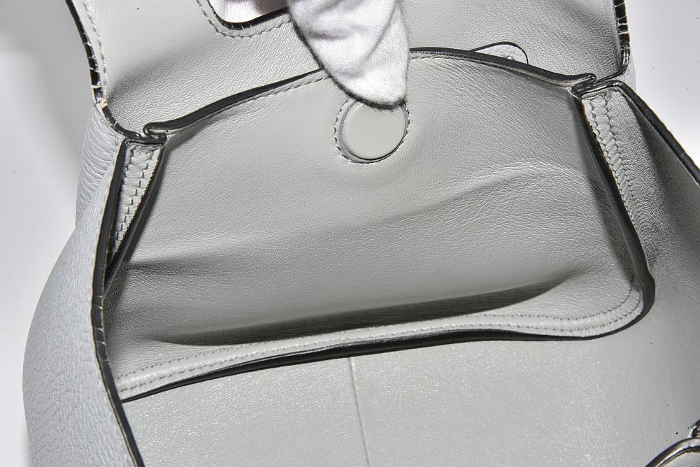 駅南やまご質店オンラインショップ / プラダ PRADA ロゴ レザー