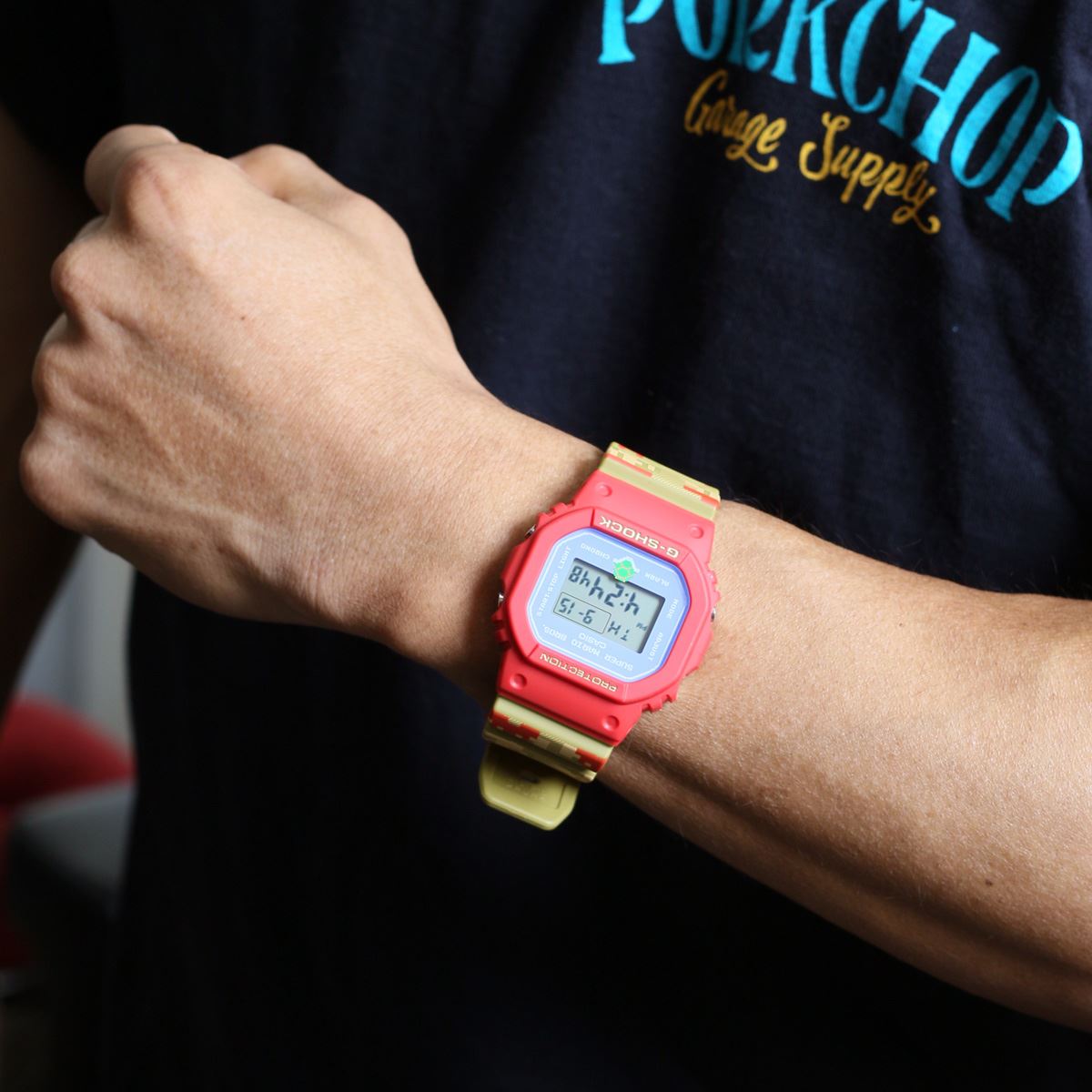 CASIO G-SHOCK スーパーマリオブラザーズコラボ DW-5600SMB-4JR SUPER