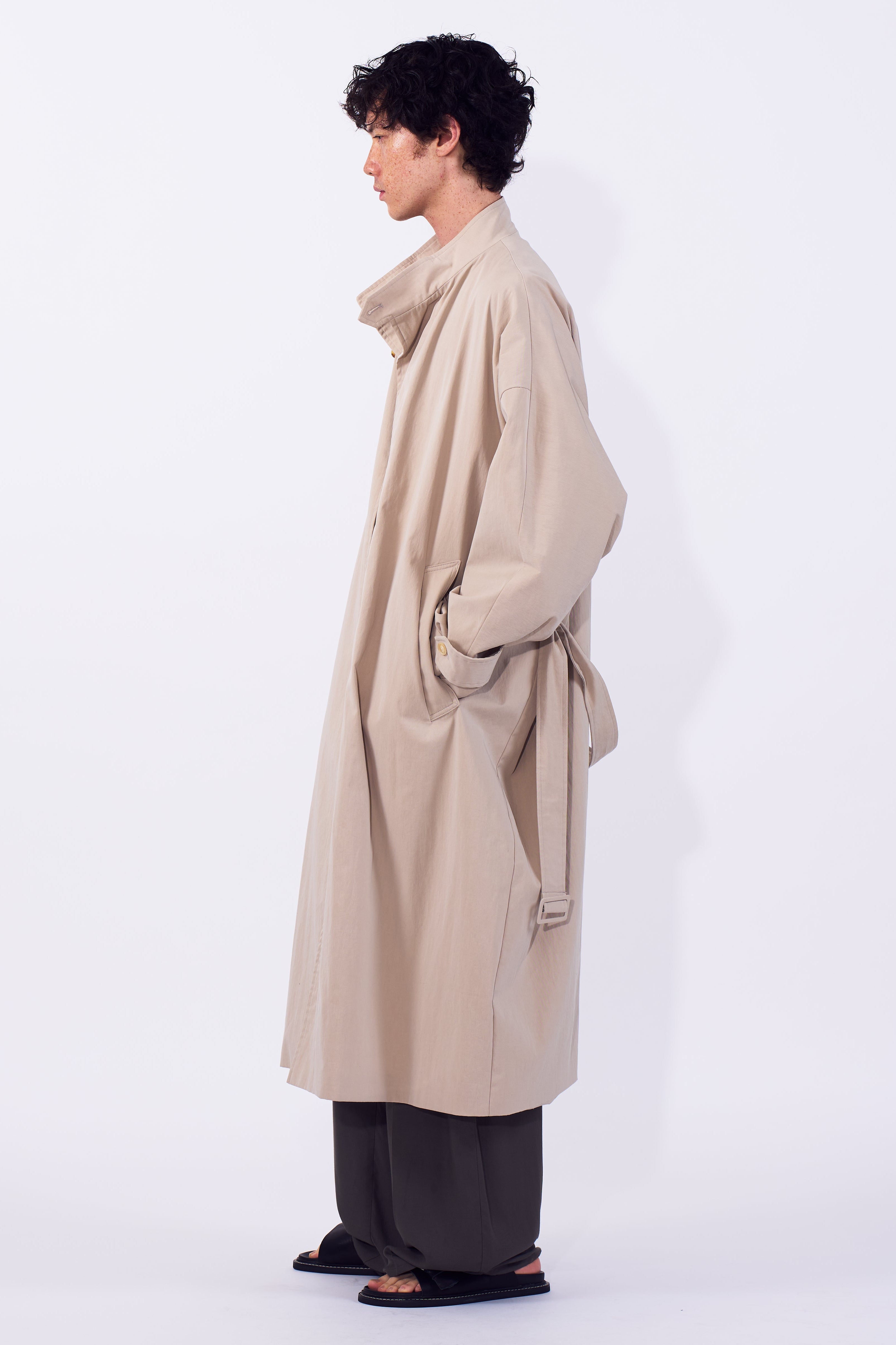 Stand Collar Over Coat | YOKE Official Website