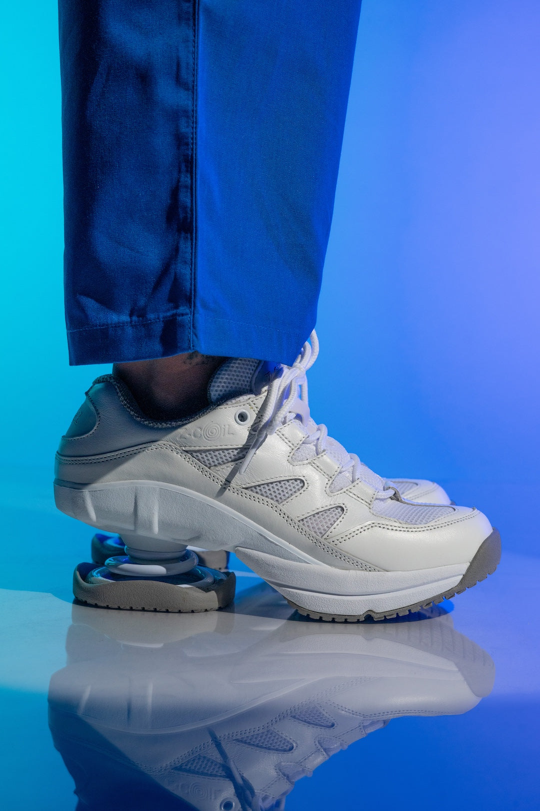 Freedom Classic White Slip Resistant Open CoiL | Pain Relief