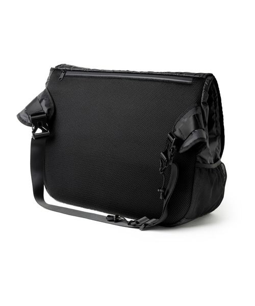 narifuri（ナリフリ） ショルダーバッグ ライトウェイトメッセンジャー