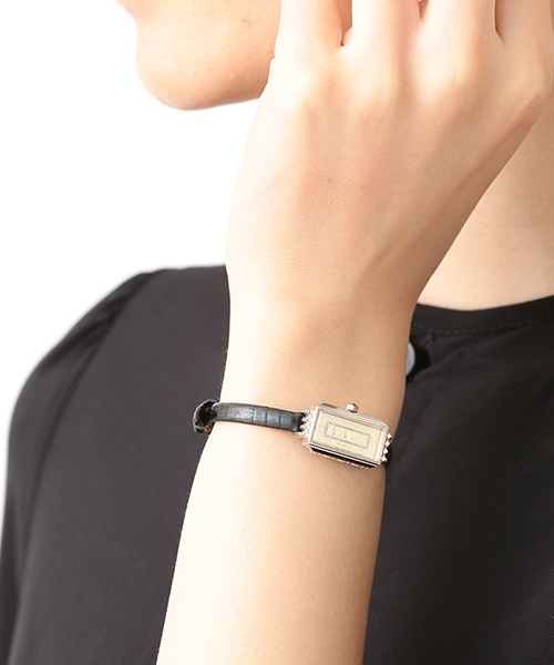 agete（アガット） 腕時計 スクエアフェイス革ベルトウォッチ