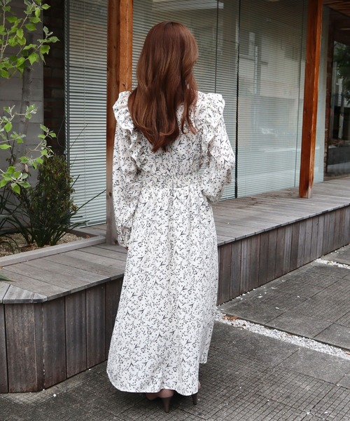 CECIL McBEE（セシルマクビー） ワンピース 花柄ピンタックフリル