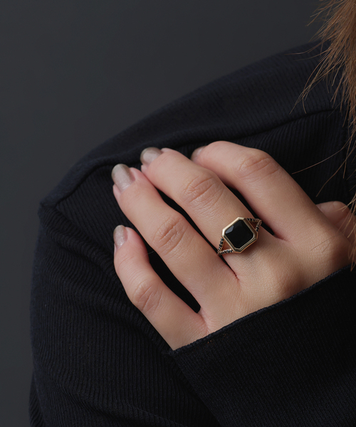 Lilas 指輪 リング オニキス8角2ラインブラックダイヤリング K10