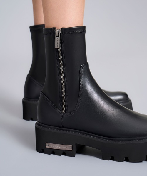 CHARLES ＆ KEITH（チャールズ&キース） ブーツ サイドジップ アンクル
