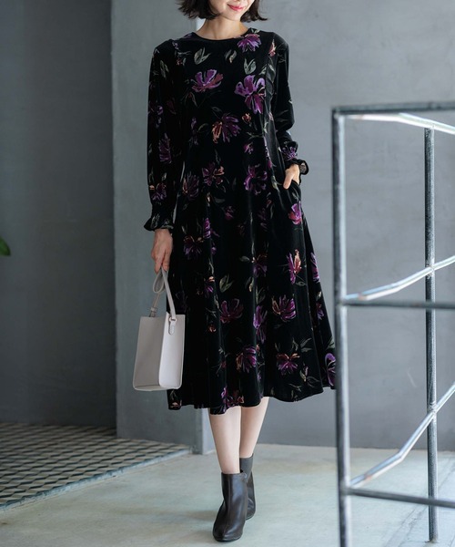 BELLUNA PLUS（ベルーナプラス） ワンピース 花柄プリントベロア