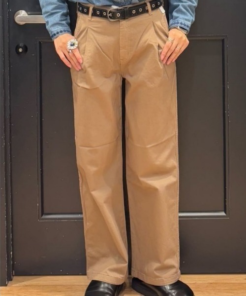 SOMETHING（サムシング） チノパン 「SOMETHING」チノタックトラウザー