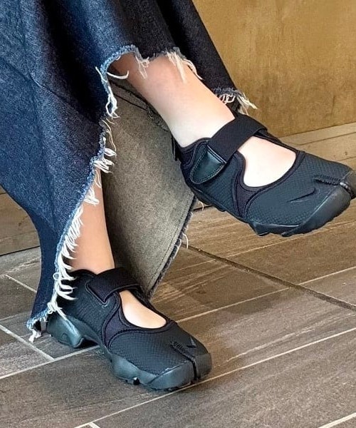 NIKE（ナイキ） スニーカー NIKE / エア リフト ブリーズ（23〜25cm