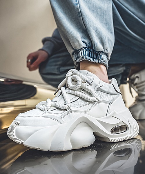 SEN TOKYO スニーカー 存在感抜群のボリュームソール。厚底 ワイド