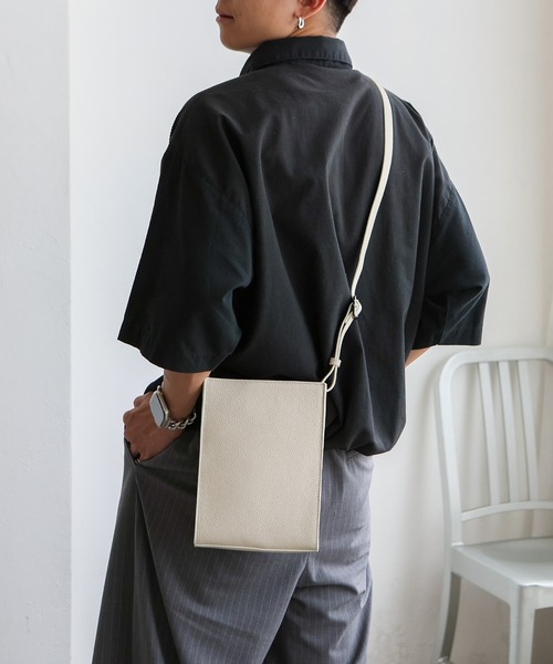 VitaFelice（ヴィータフェリーチェ） ショルダーバッグ バッグ 本牛革