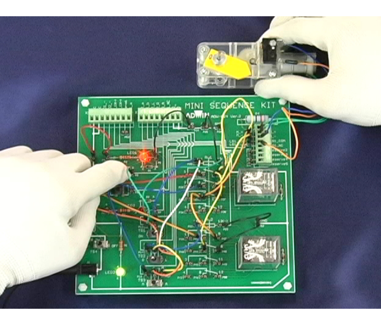 キットで学ぶ！シーケンス実習キットmini | アドウィン