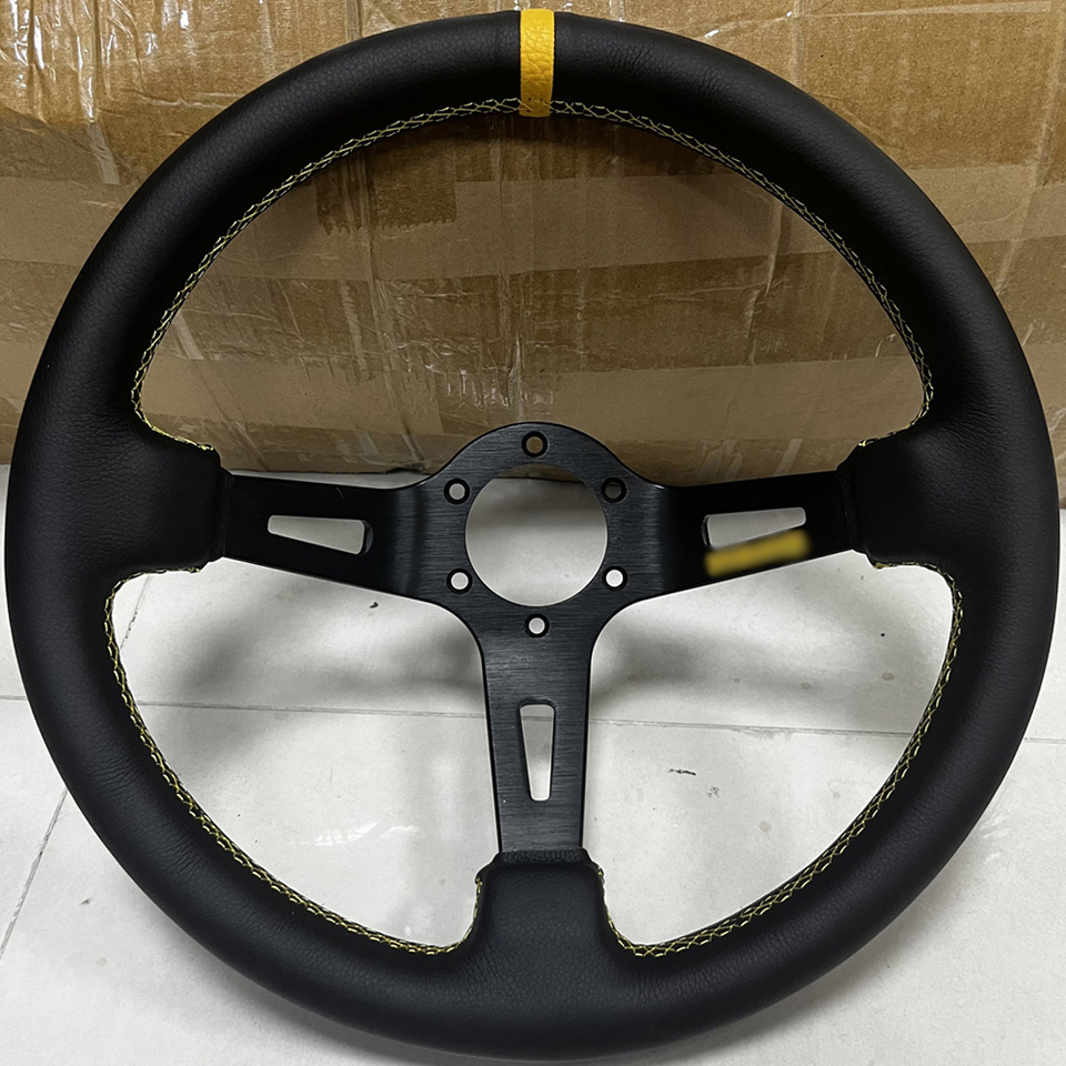 MOMO 3スポーク ステアリング レザーブラック momo スポーツ