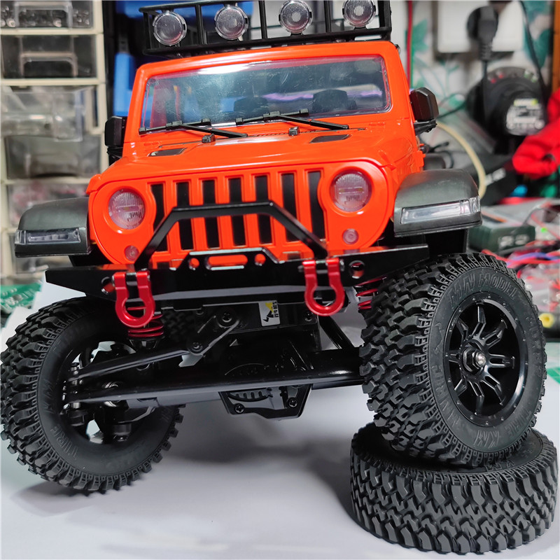 MN128 MN 128 金属製フロントとリアバンパー、牽引フック付き RC