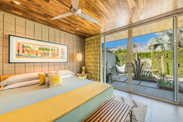 Stardust Oasis Guest House, feat. Atomic Ranch Mag - Guesthouses