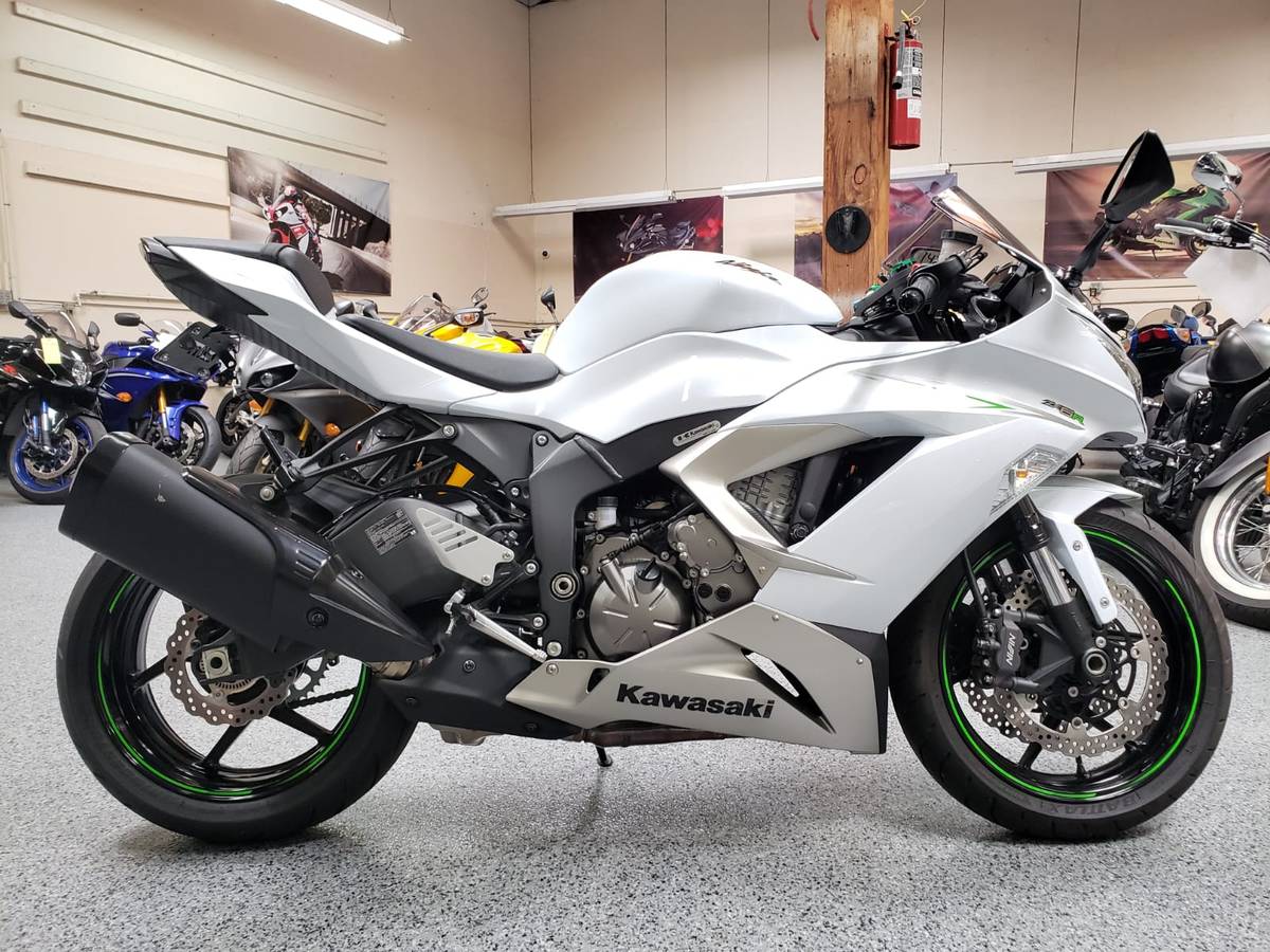 2017 Kawasaki Ninja 636 ZX6R - AK Motors