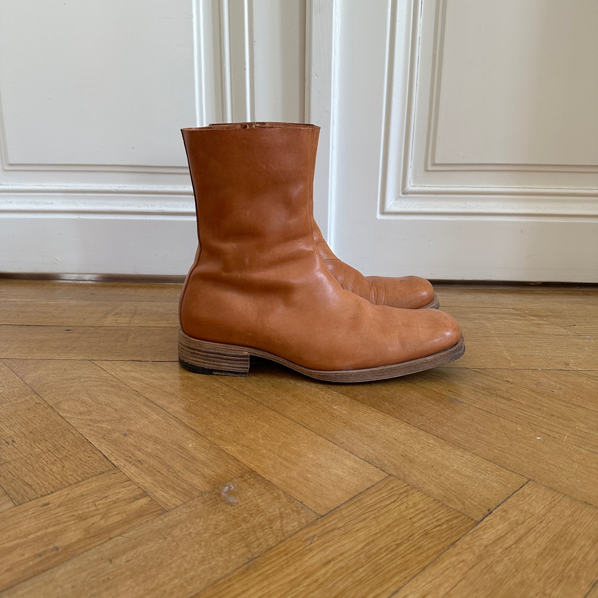 Maison Martin Margiela 2002 Artisanal Square Toe Boots - Ākaibu Store