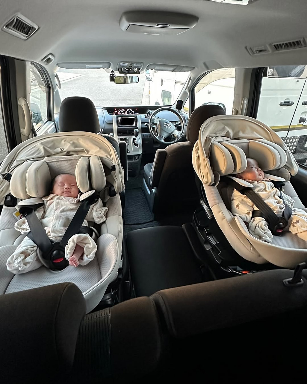 エールベベ AILEBEBE 公式サイト 日本製チャイルドシート・抱っこ紐