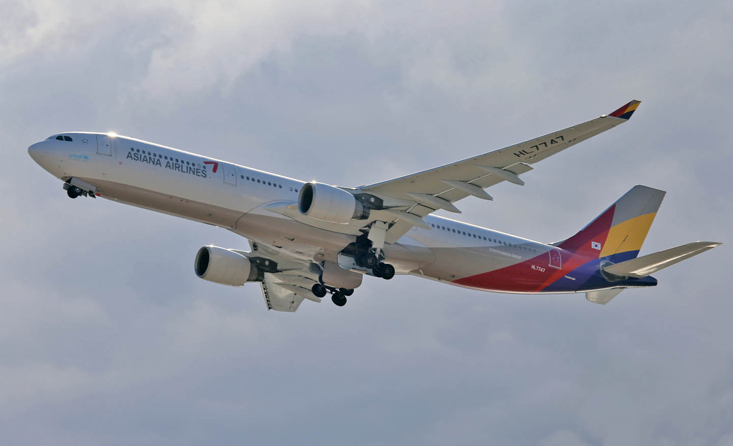 アシアナ航空 Asiana Airlines (OZ/AAR) 世界の旅客機図鑑