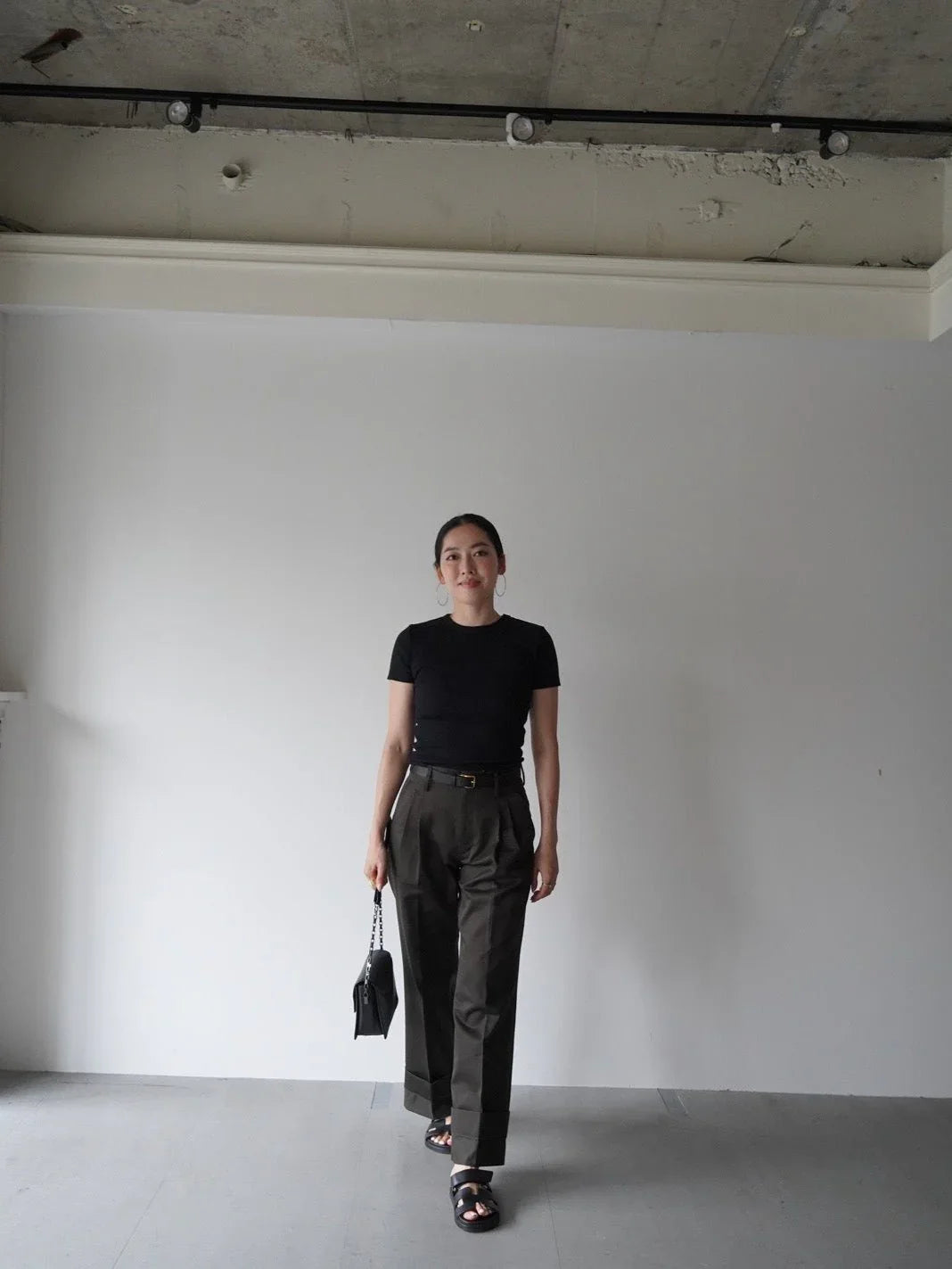 Pantalon chino 【a】ダークエスプレッソカーキ – aLORS online store