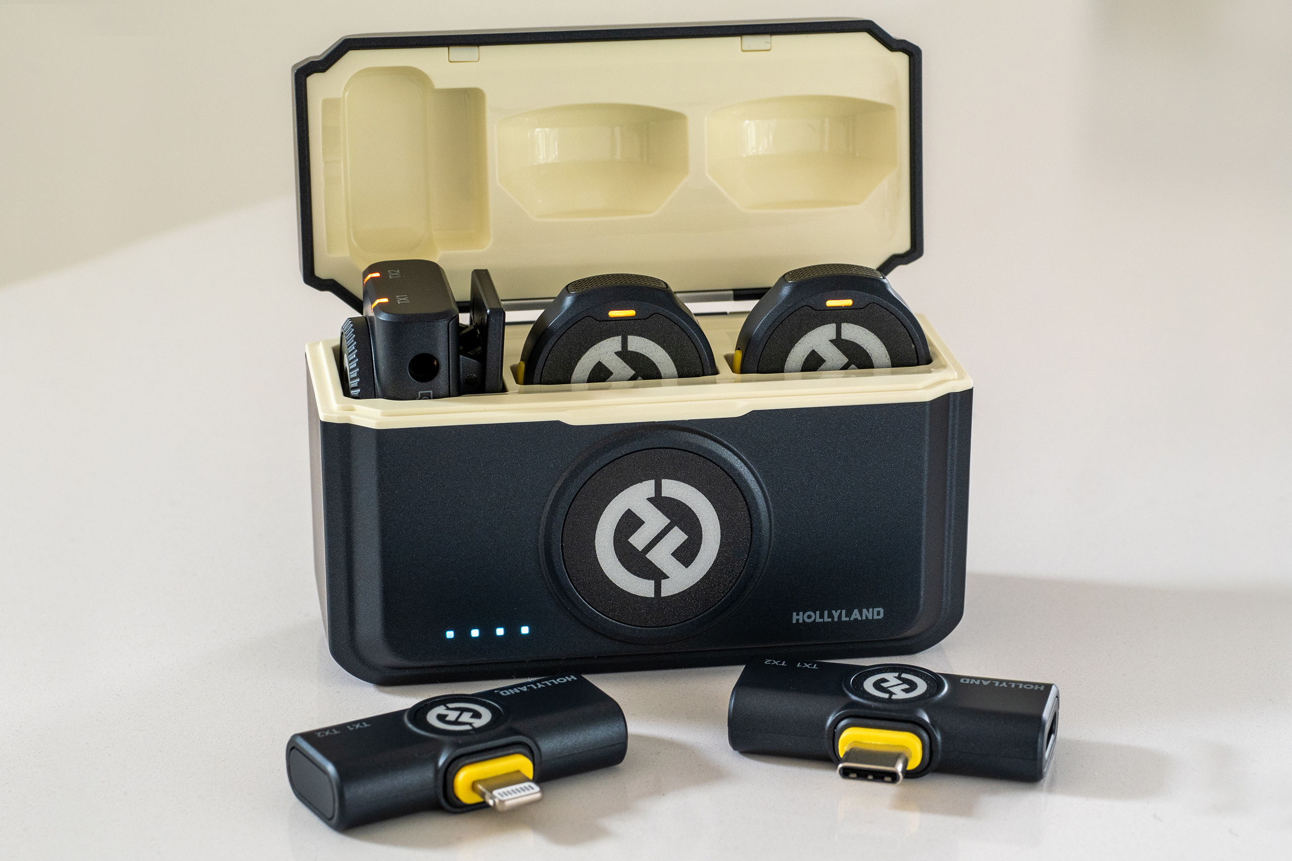 Hollyland Lark M2 combo version review - high-quality sound for