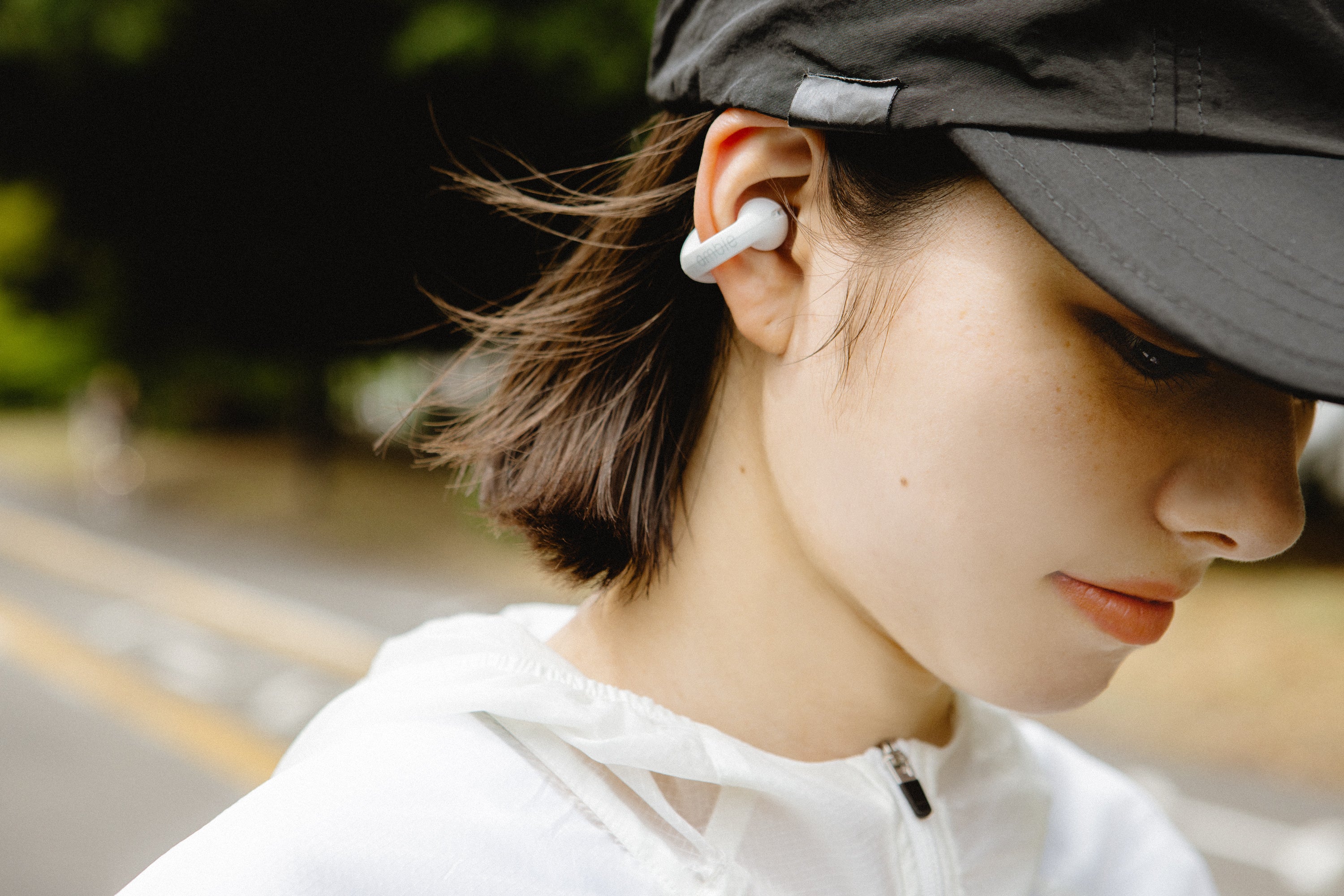 ambie sound earcuffs AM-TW02 White × White – ambie STORE