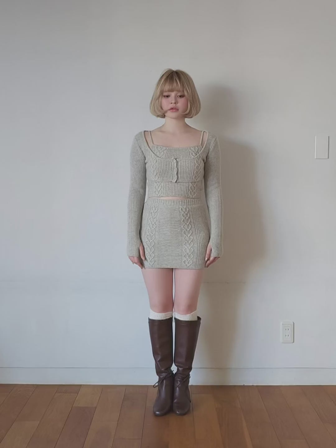 Donna knit cardigan set up