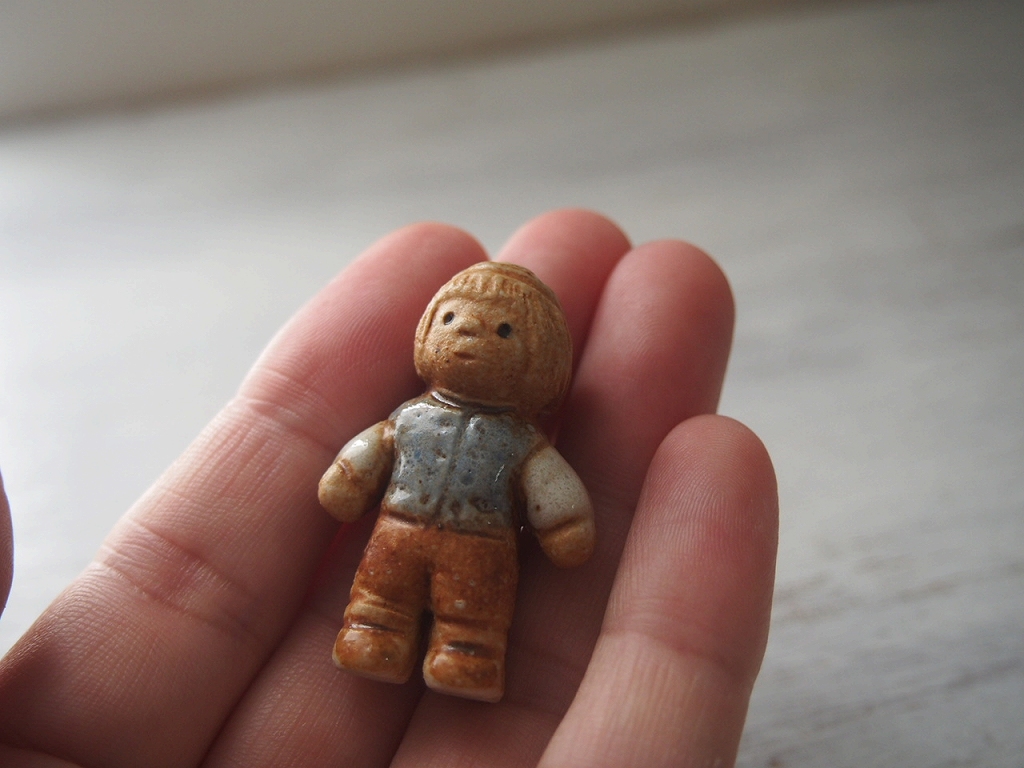 北欧ヴィンテージ Rutebo keramik 子供の置物 - a n t e n n a