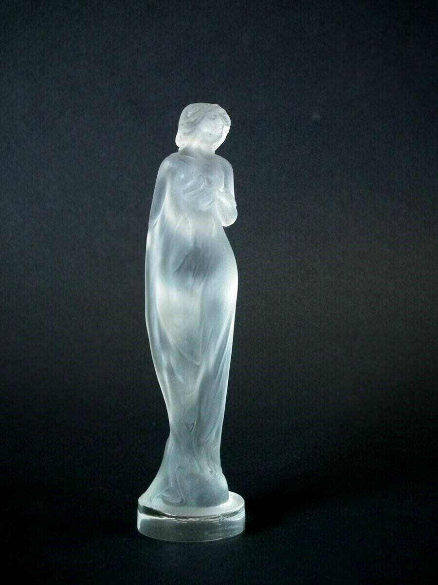 ルネ・ラリック すりガラス “薄絹をまとう女性”像 – アンティーク