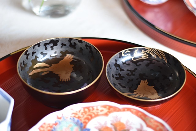 能登輪島塗 黒漆塗 みこみ見返し図 雲に鳳凰 煮物椀 外黒内模様菓子碗