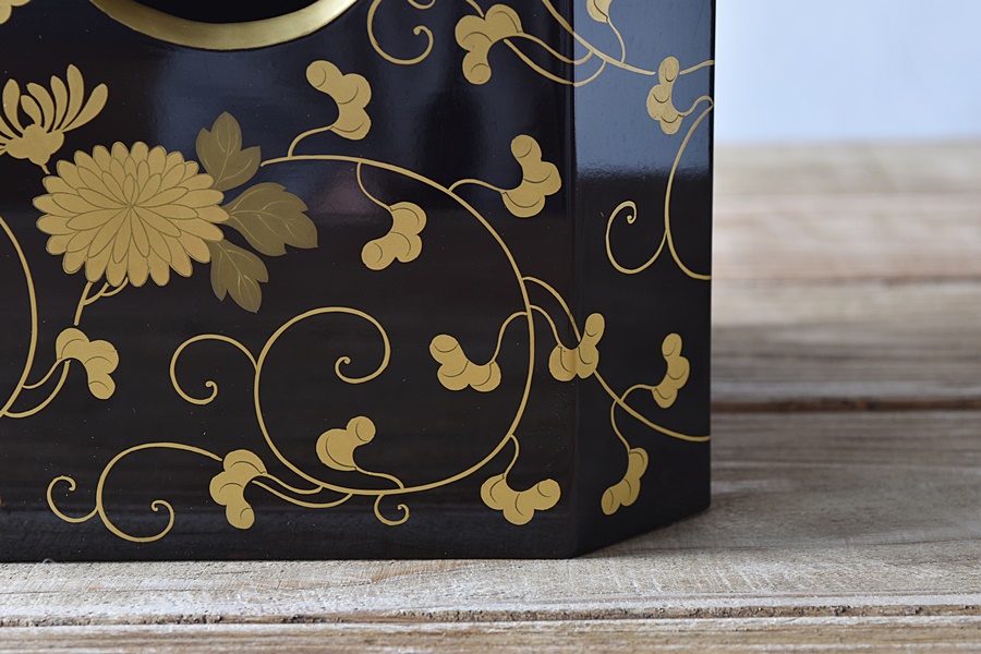 天然木製漆塗 菊花唐草 金蒔絵 三宝台 - 生活骨董と古布のアンティーク